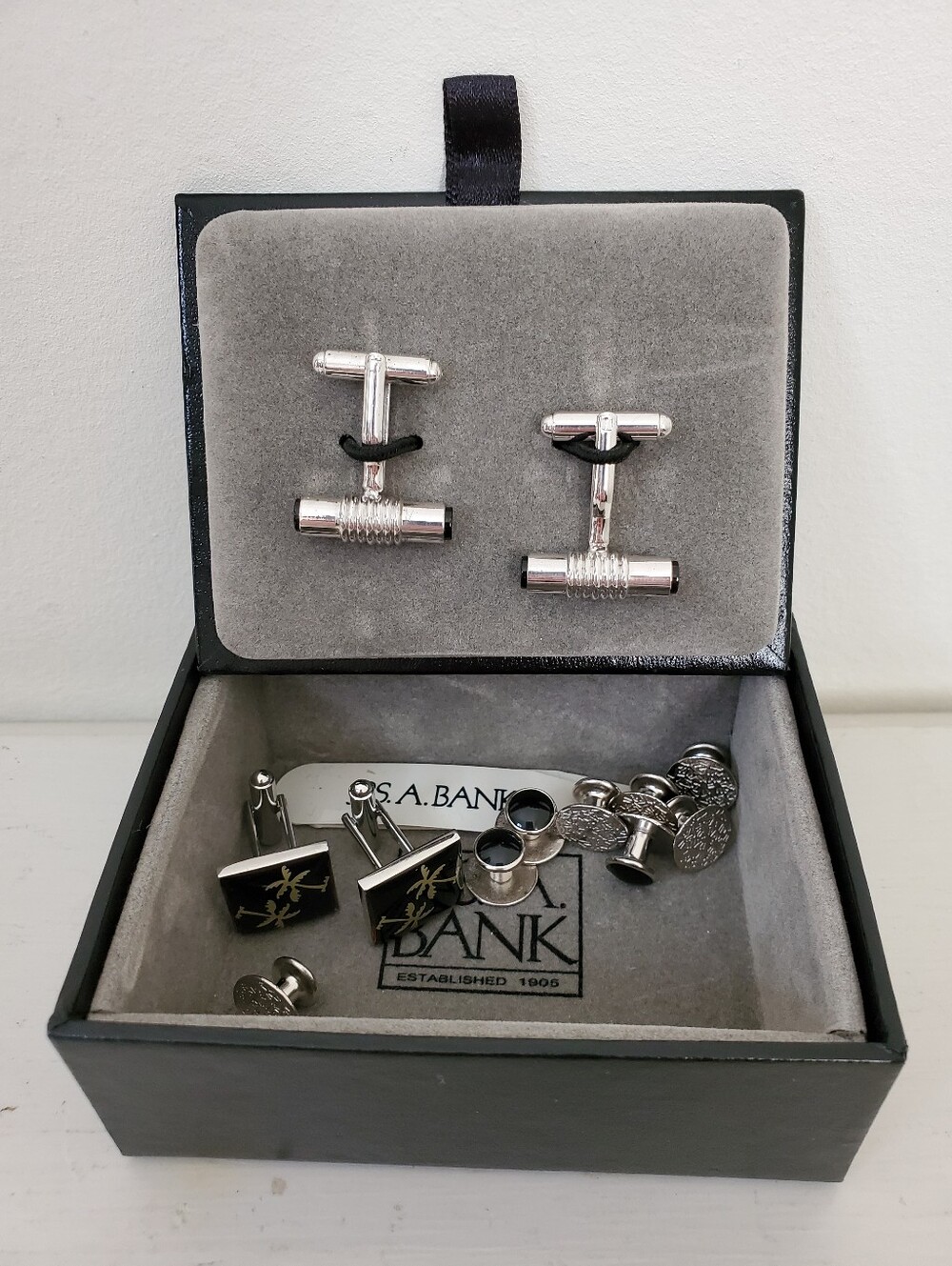 Vintage Cuff Links and Collar Studs Set